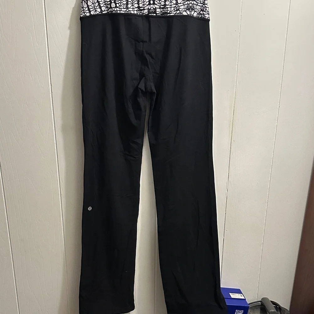 lululemon athletica Black Straight Leg yoga athleisure leggings